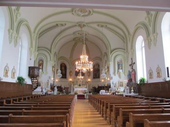 The interior of Èglise Saint-Laurent is by Charles Baillairgé, another member of the distinguished Baillairgé family.